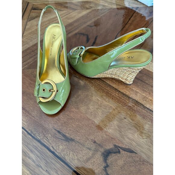 Anne Klein PT Mistral Green and Gold Buckle Peep Toe Wedge Slingback Wicker Heel - Picture 6 of 8